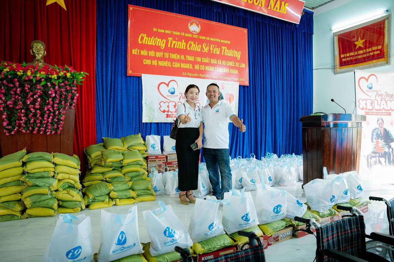 Hình ảnh minh họa một nhóm người đang tham gia buổi trị liệu hoặc nhóm hỗ trợ, tượng trưng cho các tổ chức giúp đỡ người nghiện cờ bạc và sự hỗ trợ cộng đồng từ các nhà cái uy tín.